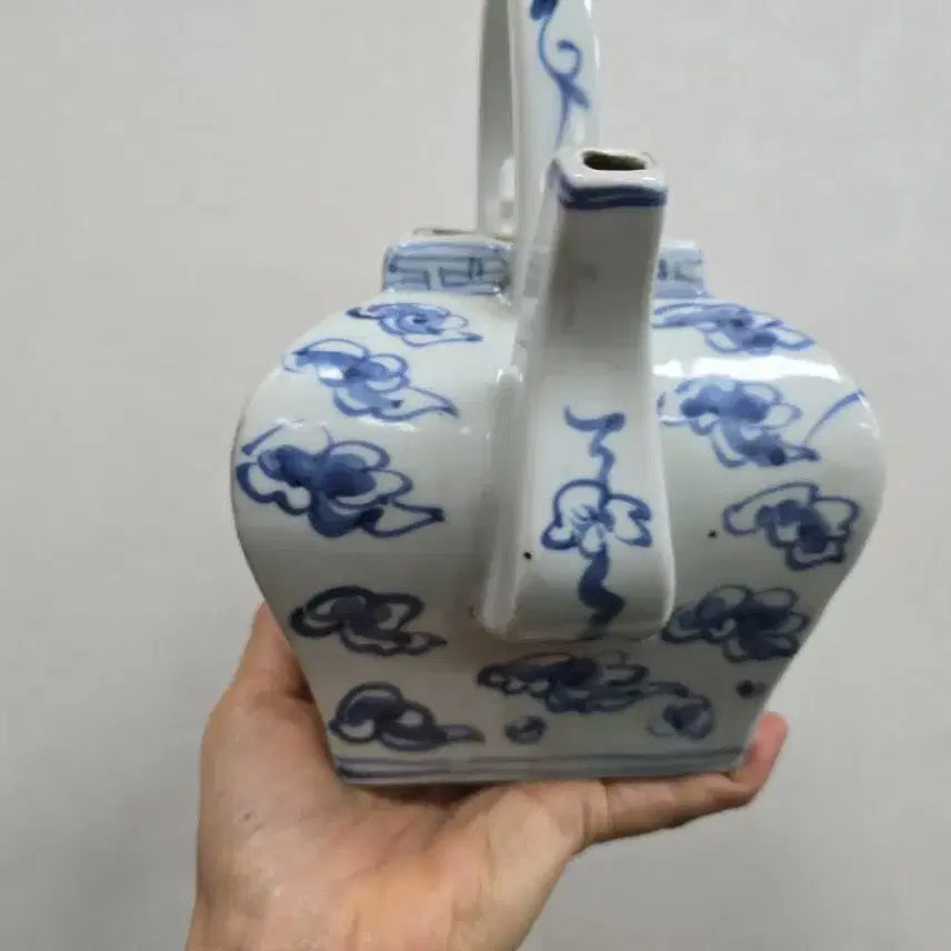 [BUNJANG] Antique Blue and White Porcelain Cloud and Crane Square Teapot / 골동품 청화백자 운학문 사각 주전자