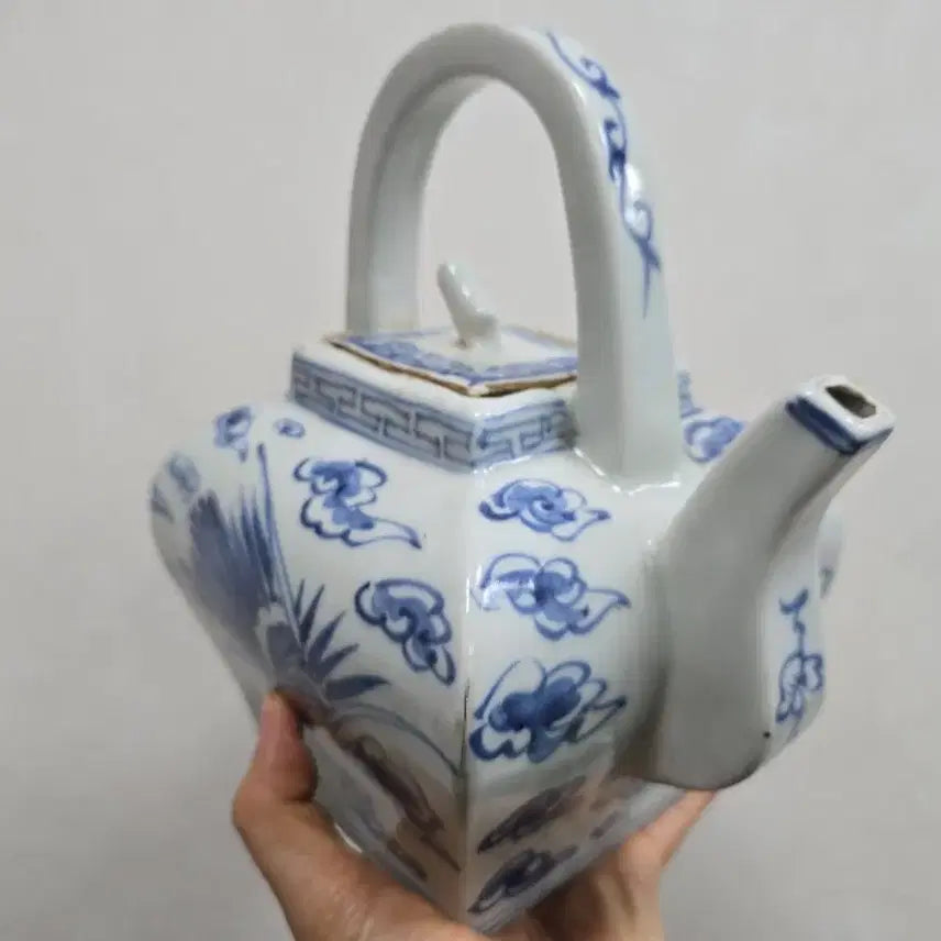 [BUNJANG] Antique Blue and White Porcelain Cloud and Crane Square Teapot / 골동품 청화백자 운학문 사각 주전자
