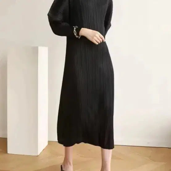 [BUNJANG] Pleated Volume Long Dress Black / 플리츠 볼륨 롱 원피스 블랙
