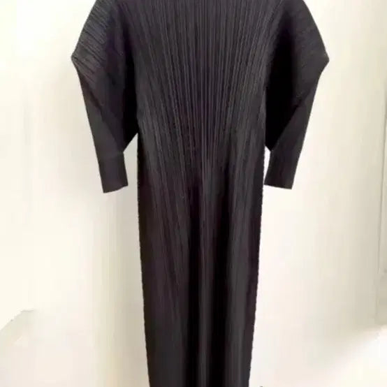 [BUNJANG] Pleated Volume Long Dress Black / 플리츠 볼륨 롱 원피스 블랙