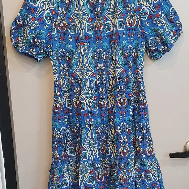 [BUNJANG] Benetton Long Dress / 산뜻한 코발트 블루 색상의 베네통 롱 원피스입니다. 독특한 패턴이 프린팅