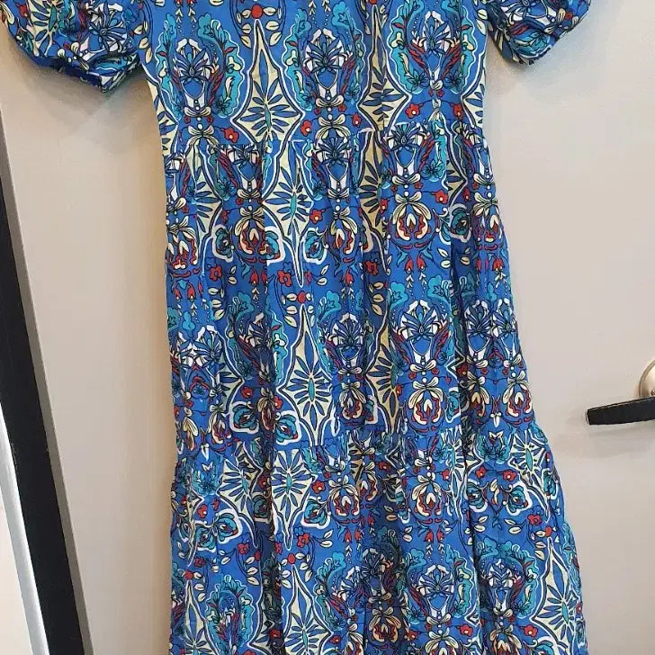 [BUNJANG] Benetton Long Dress / 산뜻한 코발트 블루 색상의 베네통 롱 원피스입니다. 독특한 패턴이 프린팅