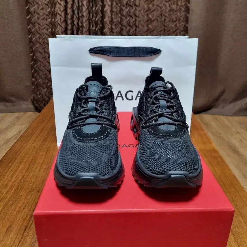 [BUNJANG] Ferragamo Knit Sneakers - Black - Women&