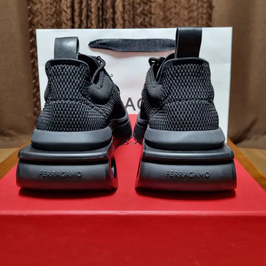[BUNJANG] Ferragamo Knit Sneakers - Black - Women&