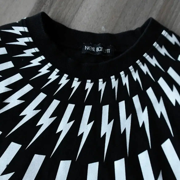 [BUNJANG] Neil Barrett Logo T-Shirt / 닐 바렛티셔츠/95사이즈/최상급
