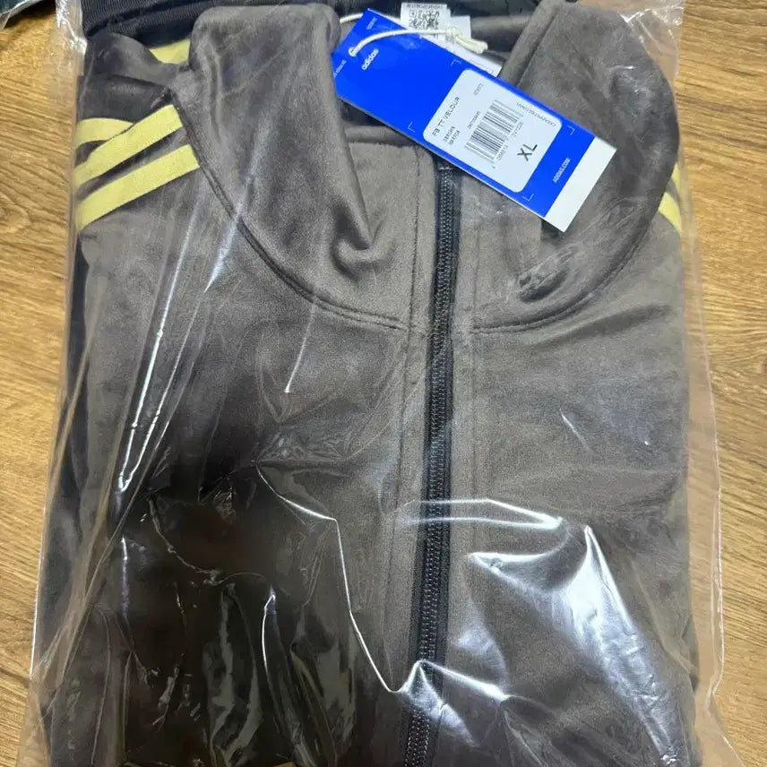 [BUNJANG] Adidas Velour Track Top Brown XL / 아디다스 벨루어 트랙탑 브라운