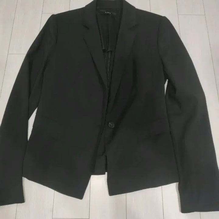 [SOLD OUT] LIST 블랙 여성 자켓 55