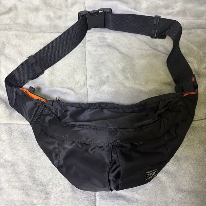 [BUNJANG] Porter Yoshida Tanker Waist Bag Black / porter 요시다 포터 탱커 웨이스트백 힙색 블랙