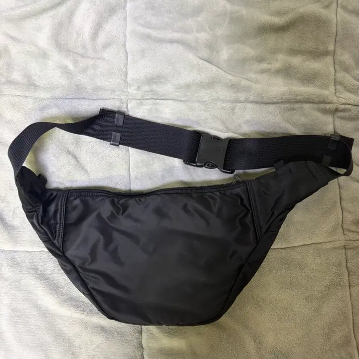 [BUNJANG] Porter Yoshida Tanker Waist Bag Black / porter 요시다 포터 탱커 웨이스트백 힙색 블랙