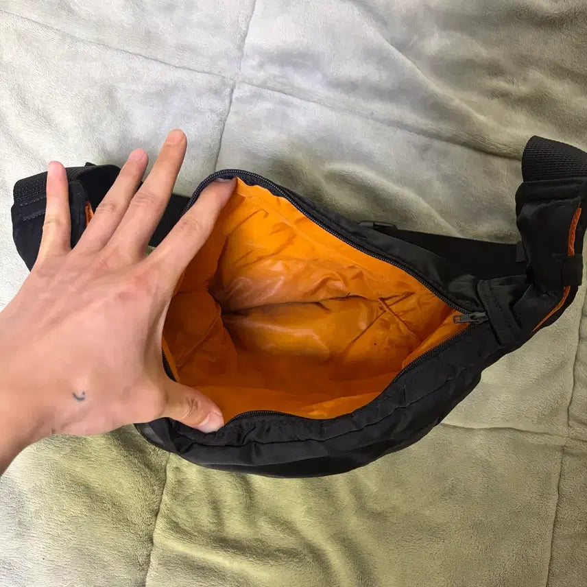 [BUNJANG] Porter Yoshida Tanker Waist Bag Black / porter 요시다 포터 탱커 웨이스트백 힙색 블랙
