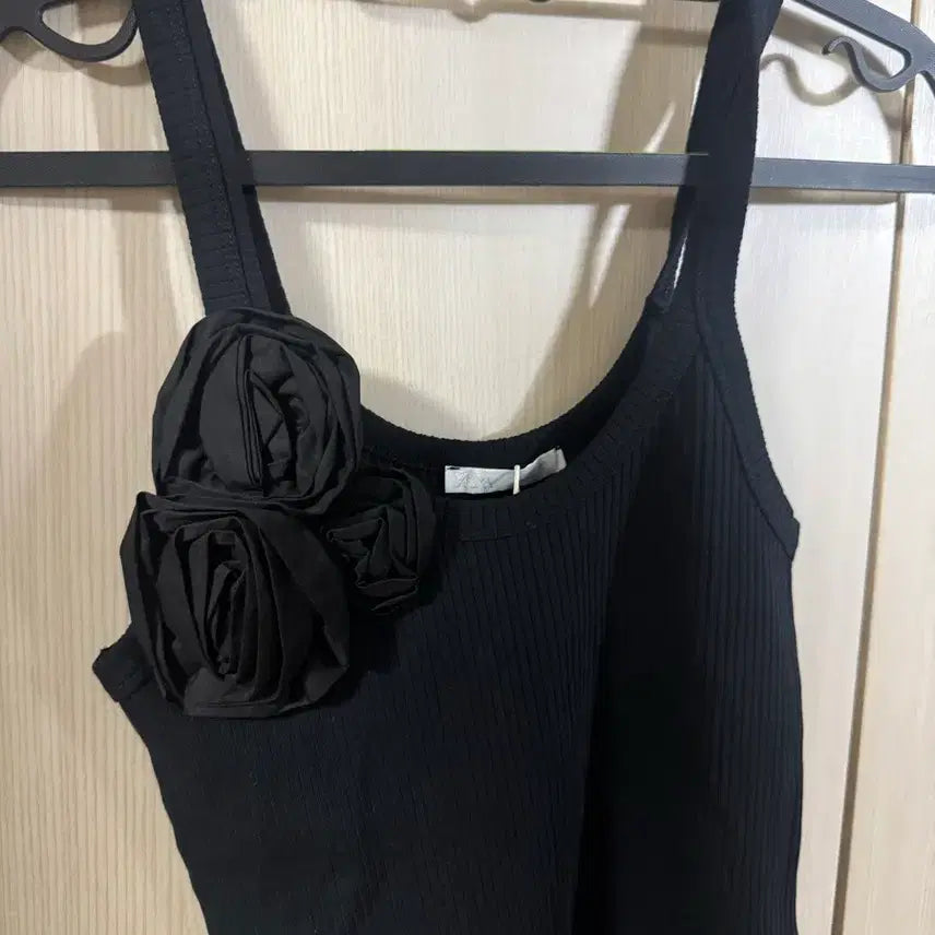 [BUNJANG] Zara Floral Ribbed Tank Top / 자라 zara 플라워 리브드 나시 탑