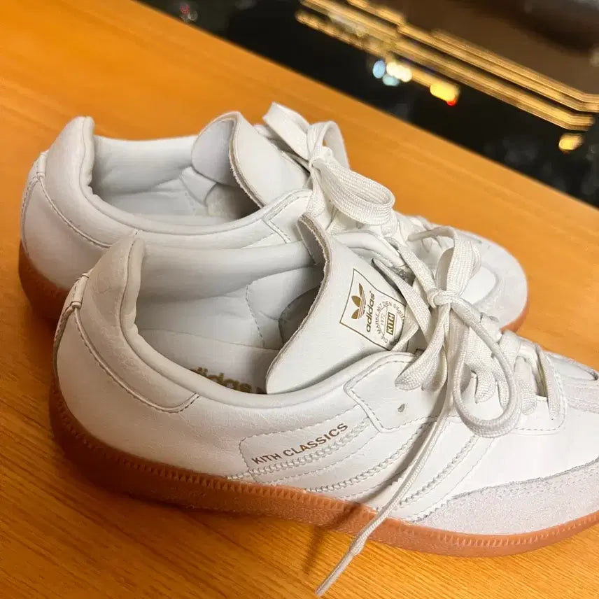 [BUNJANG] Kiss Samba 230 Sneakers / 키스 삼바 230