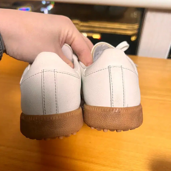 [BUNJANG] Kiss Samba 230 Sneakers / 키스 삼바 230