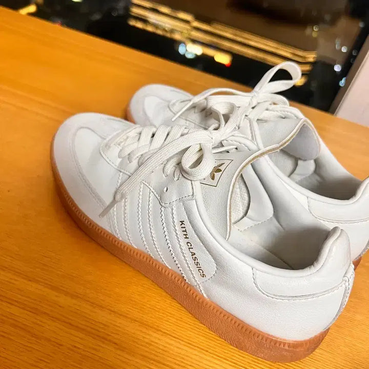 [BUNJANG] Kiss Samba 230 Sneakers / 키스 삼바 230