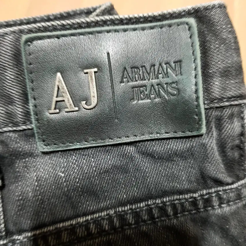 [BUNJANG] Giorgio Armani Black Washed Denim Jeans Size 32 / 32 / 아르마니 진/ 흑청데님 / 420-330