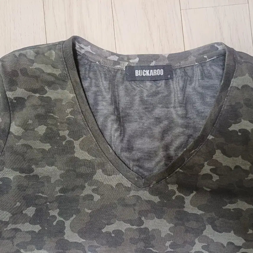 [SOLD OUT] 버커루 언바란스 트위스터반팔티