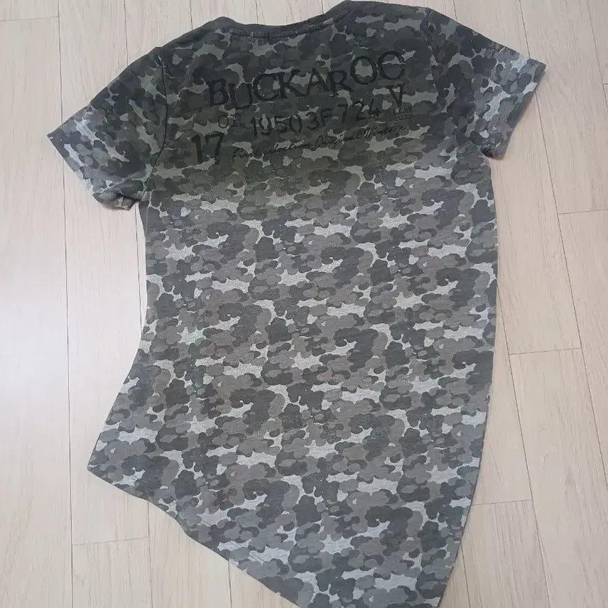 [SOLD OUT] 버커루 언바란스 트위스터반팔티