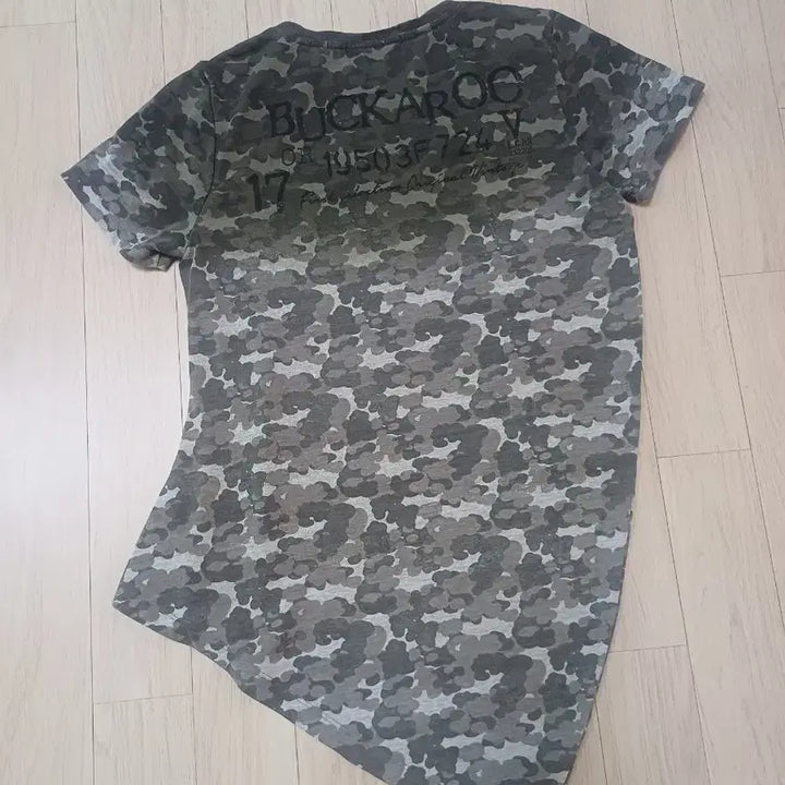 [SOLD OUT] 버커루 언바란스 트위스터반팔티
