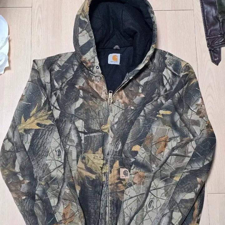 [SOLD OUT] 칼하트 리얼트리 후드 자켓