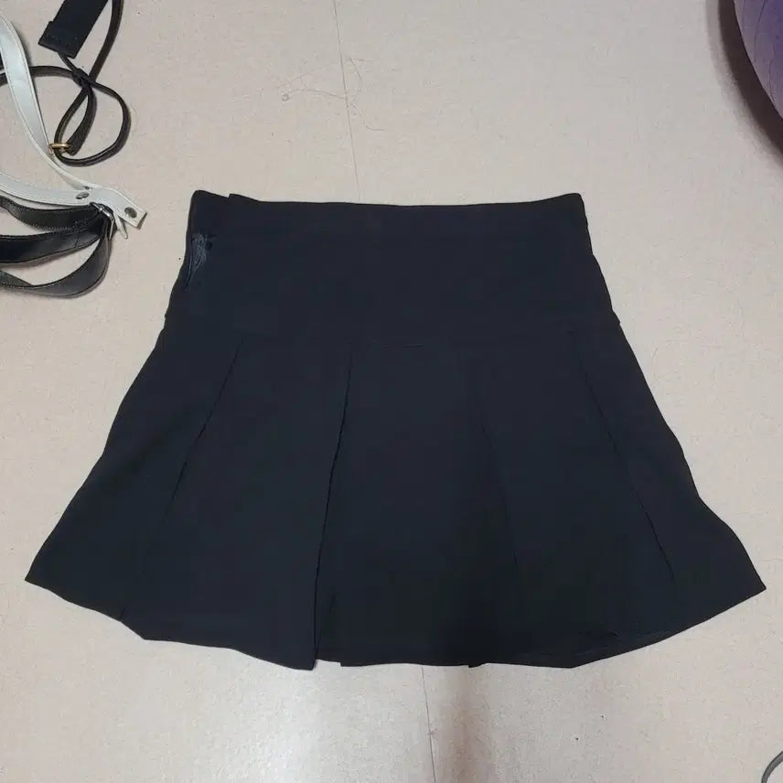 [BUNJANG] Black Tennis Skirt M Size / 새상품 여성 블랙 테니스스커트 M사이즈