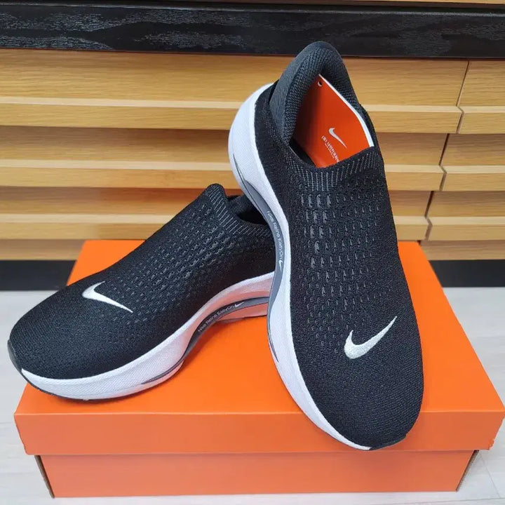 [BUNJANG] Nike Slip-On Black Sneakers 245 / 나이키 슬립온 블랙 운동화 245 새제품