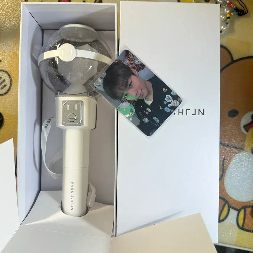[SOLD OUT] 박지훈 응원봉 뽑봉 개봉미사용 양도 포카포함 위드뮤