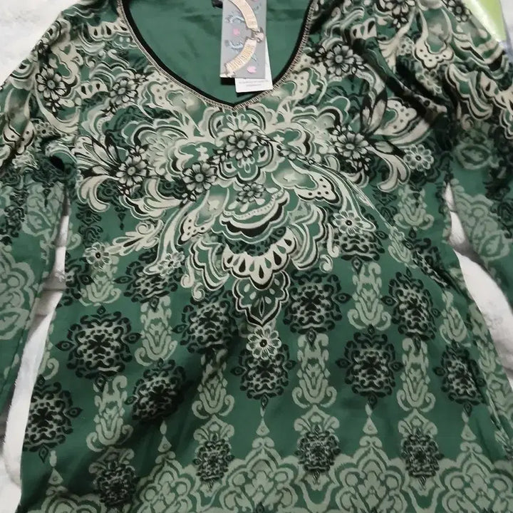 [BUNJANG] Vanilla Sugar Floral Print T-Shirt / 바닐라슈가 플라워티셔츠