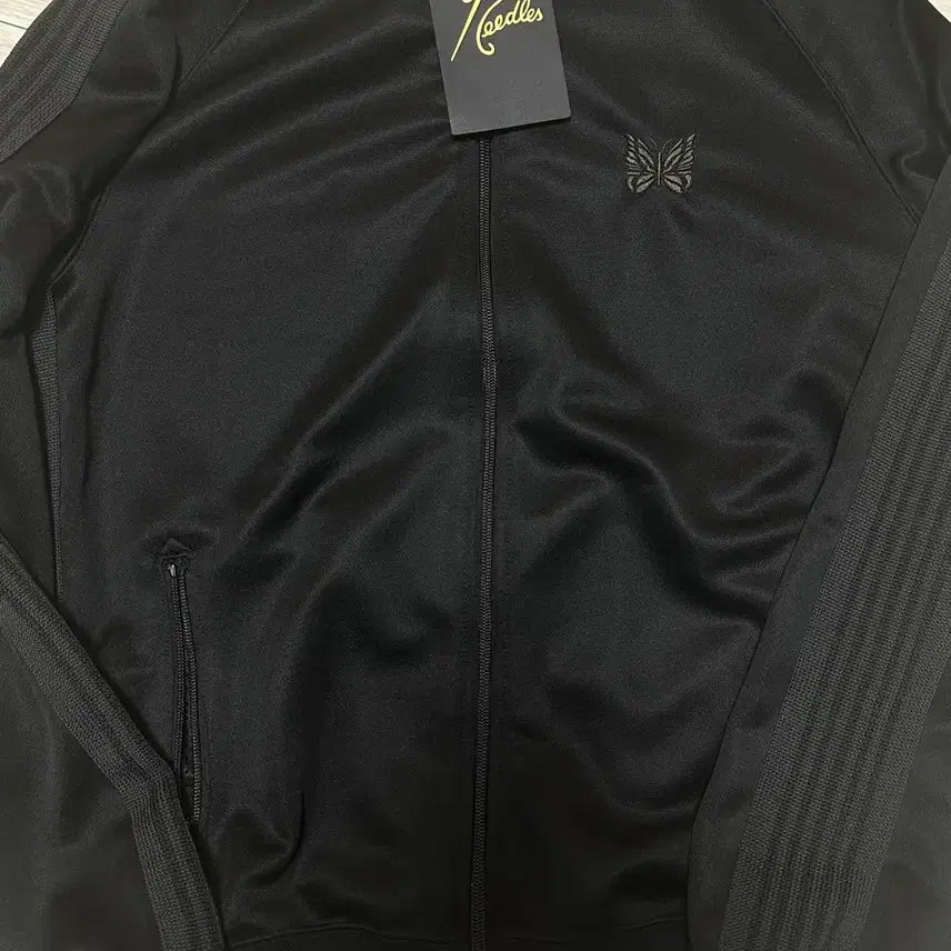 [BUNJANG] Needles x Freaks Store Track Jacket Black (Unused New Item) / 니들스 x 프릭스스토어 트랙자켓 블랙 (실착x 새상품)