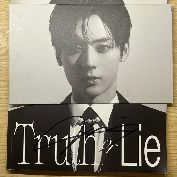 [BUNJANG] Hwang Minhyun Signed Album / 황민현 친필 사인 앨범