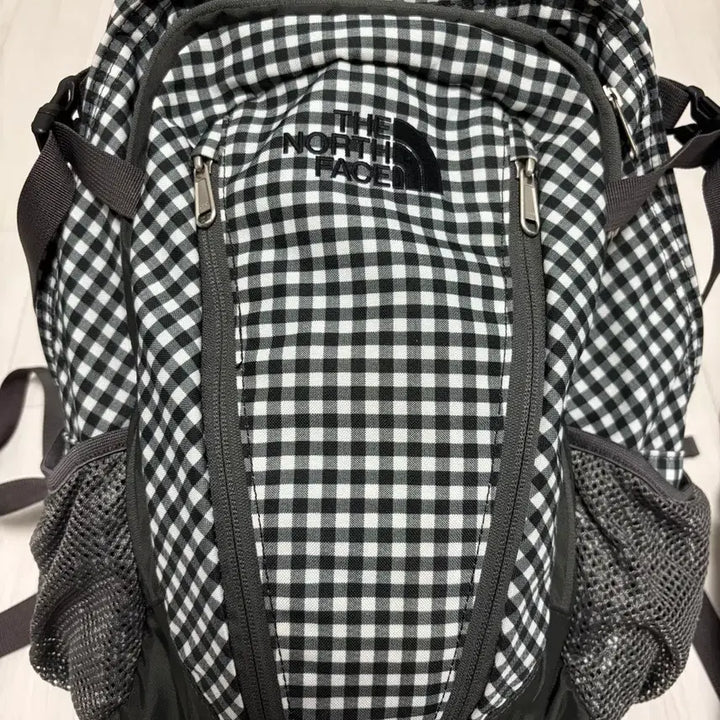 [BUNJANG] The North Face Gingham Check Single Shot Backpack / 노스페이스 깅엄체크 싱글샷 백팩
