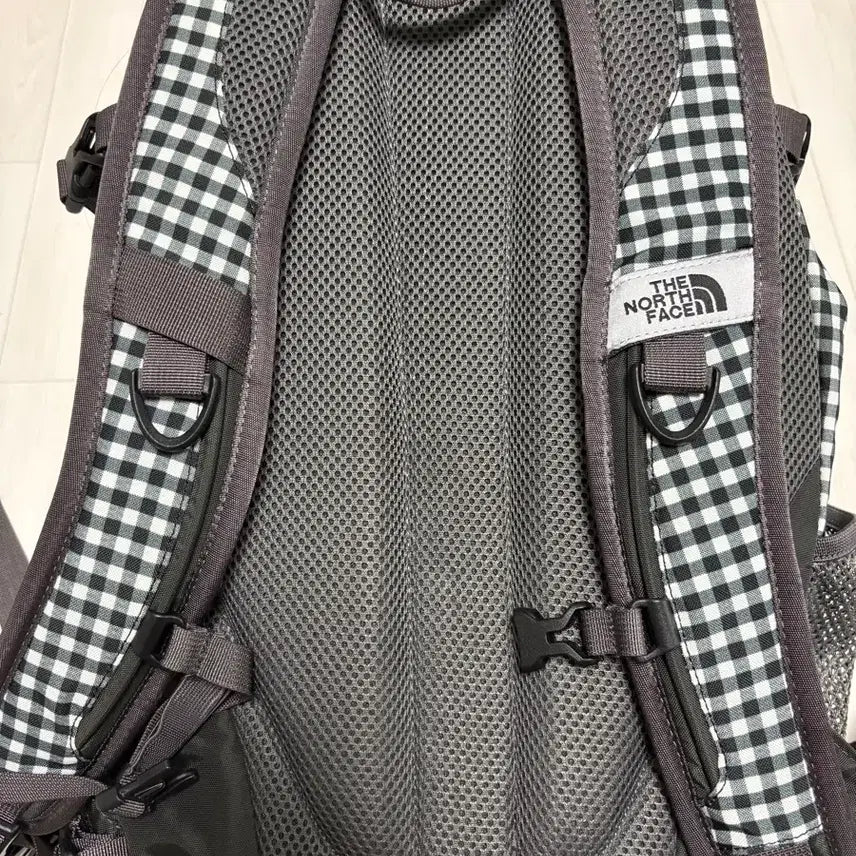 [BUNJANG] The North Face Gingham Check Single Shot Backpack / 노스페이스 깅엄체크 싱글샷 백팩