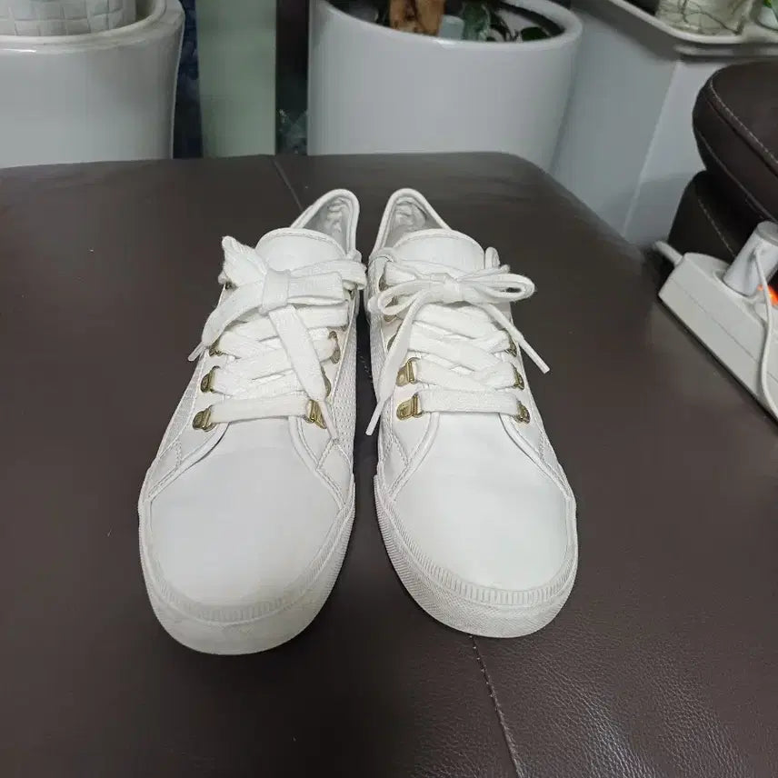 [BUNJANG] Tommy Hilfiger Leather Sneakers / 타미힐 가죽 스니커즈 운동화 250