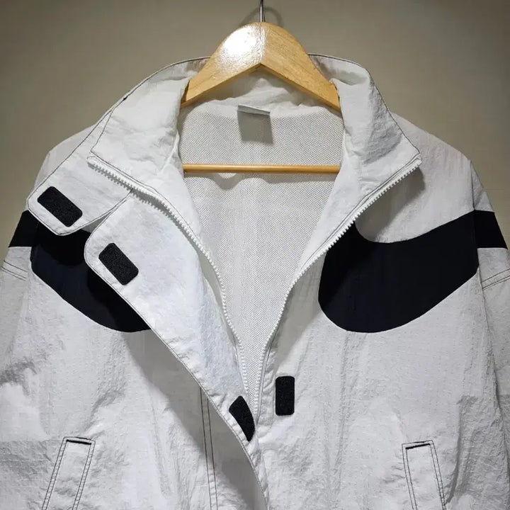 [BUNJANG] Nike Swoosh Windbreaker Jacket - Size S / 나이키 스우시 바람막이 S사이즈