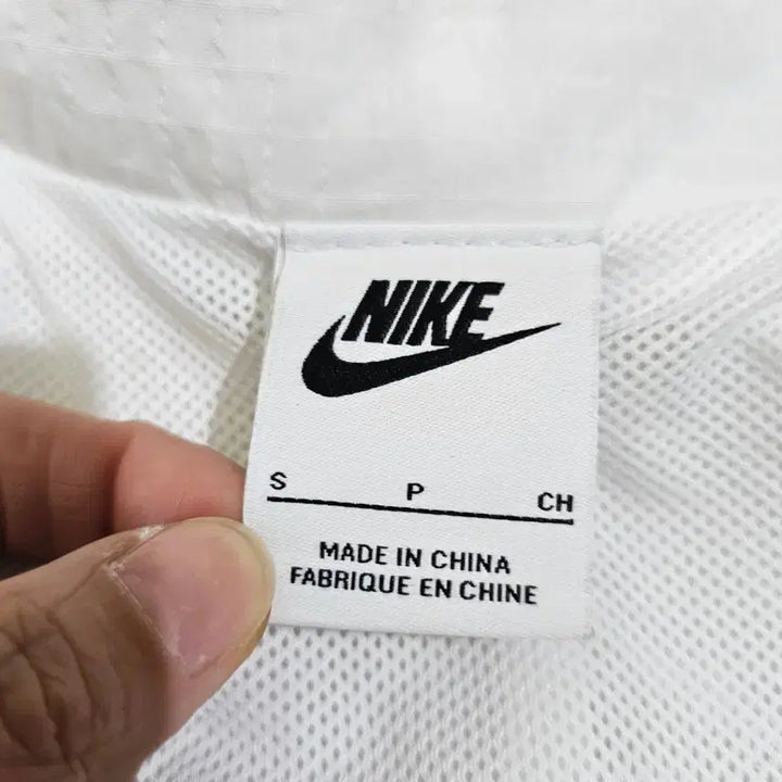 [BUNJANG] Nike Swoosh Windbreaker Jacket - Size S / 나이키 스우시 바람막이 S사이즈