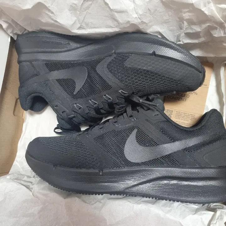 [SOLD OUT] 나이키 런스위프트3 235(230) 메쉬 운동화 런닝화