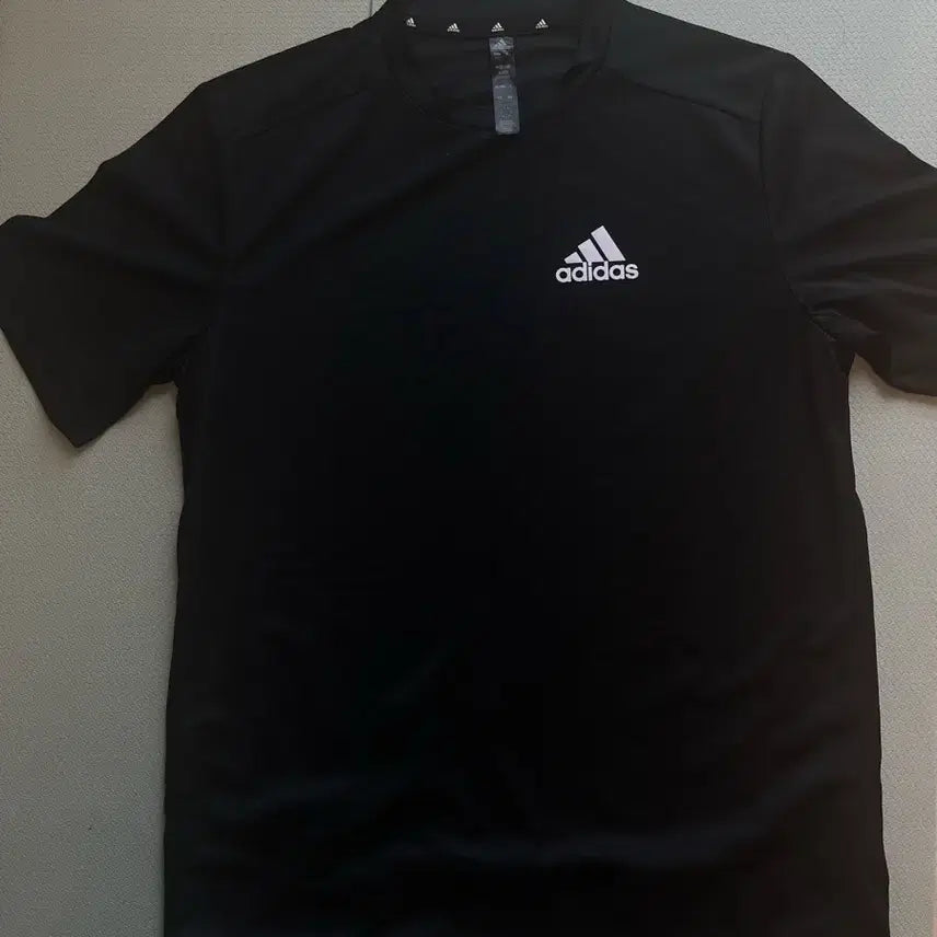 [BUNJANG] Adidas Black Short Sleeve T-Shirt / 아디다스 블랙 반팔 티셔츠