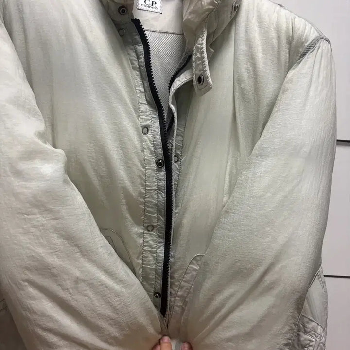 [BUNJANG] C.P. Company Chrome-R Down Jacket (Limited Edition) / c.p 컴퍼니 chrome-r down 한정판 제품입니다