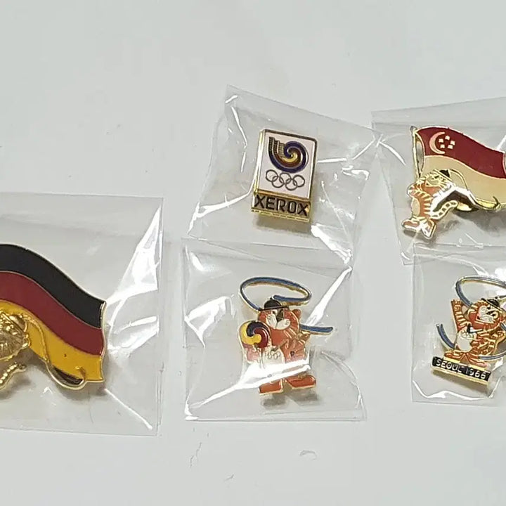 [BUNJANG] 1988 Seoul Olympics Hodori Pin Badges Bundle Set / 88 서울 올림픽 핀뱃지 (일괄 구매시 할인가 적용)