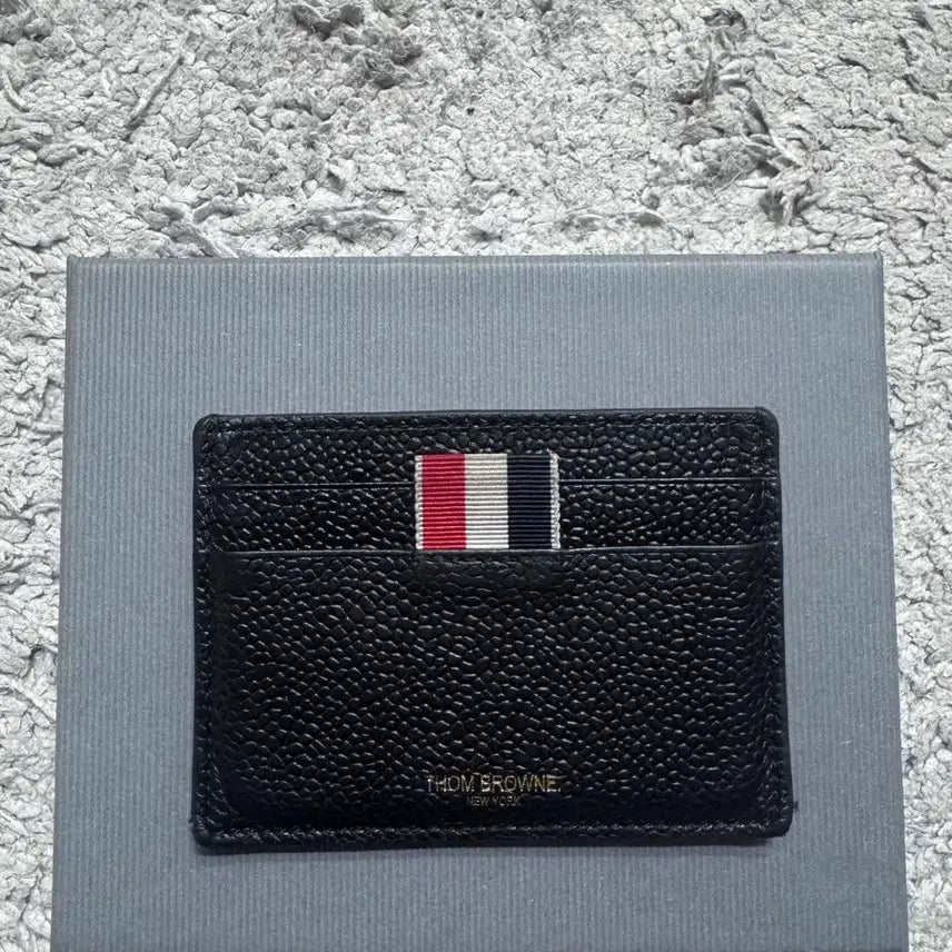 [SOLD OUT] 톰브라운 카드지갑
