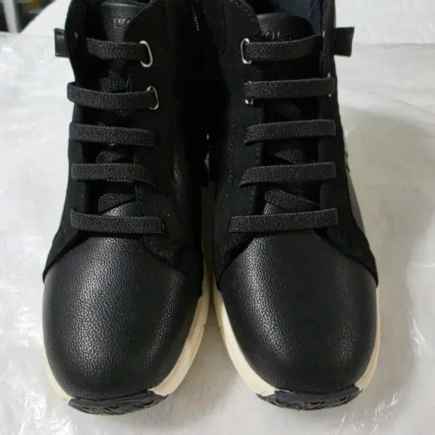 [BUNJANG] Woolrich Hightop Sneakers Black Size 230 / 울시 하이탑 스니커즈 블랙 230