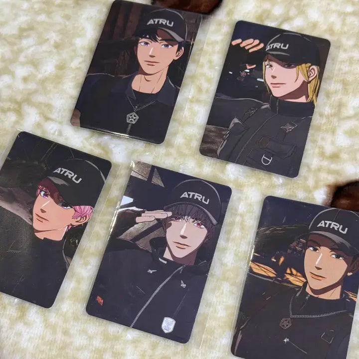[SOLD OUT] 플레이브 더현대 미공포 럭드