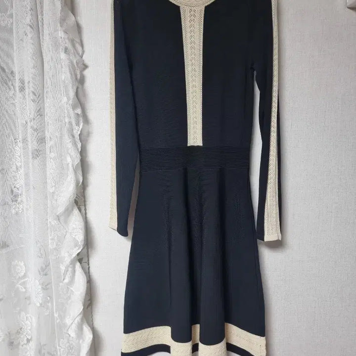 [BUNJANG] Sandro Black and Ivory Knit Long Dress / 산드로 블랙 앤 아이보리 니트 롱 원피스