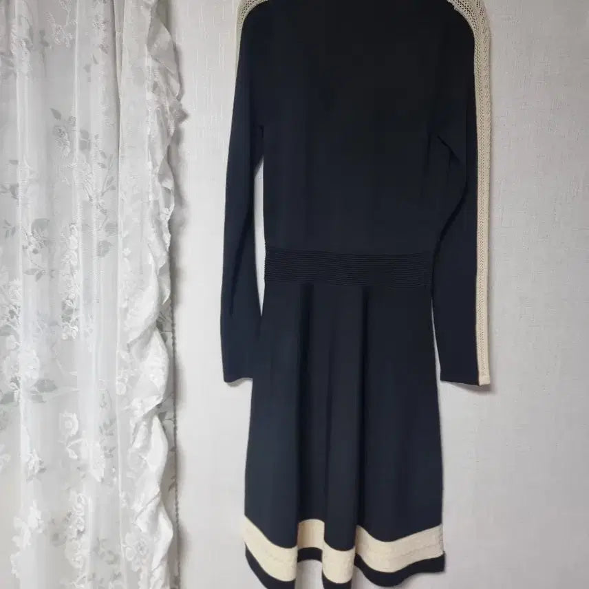 [BUNJANG] Sandro Black and Ivory Knit Long Dress / 산드로 블랙 앤 아이보리 니트 롱 원피스