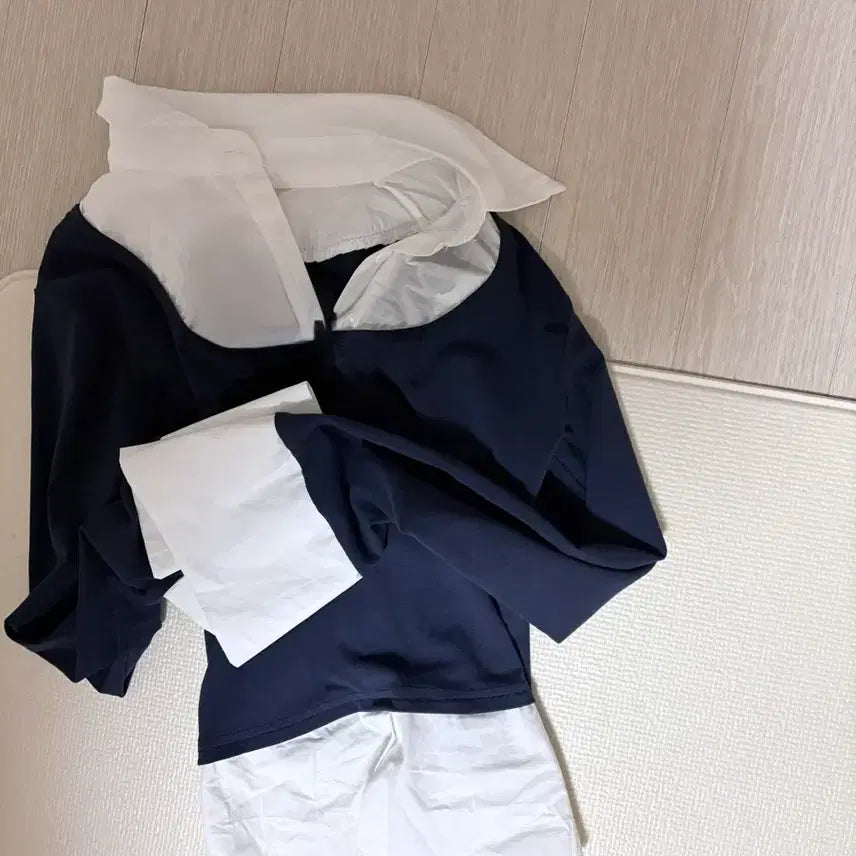 [BUNJANG] Layered Navy and White Blouse / 네이비 화이트 레이어드 블라우스