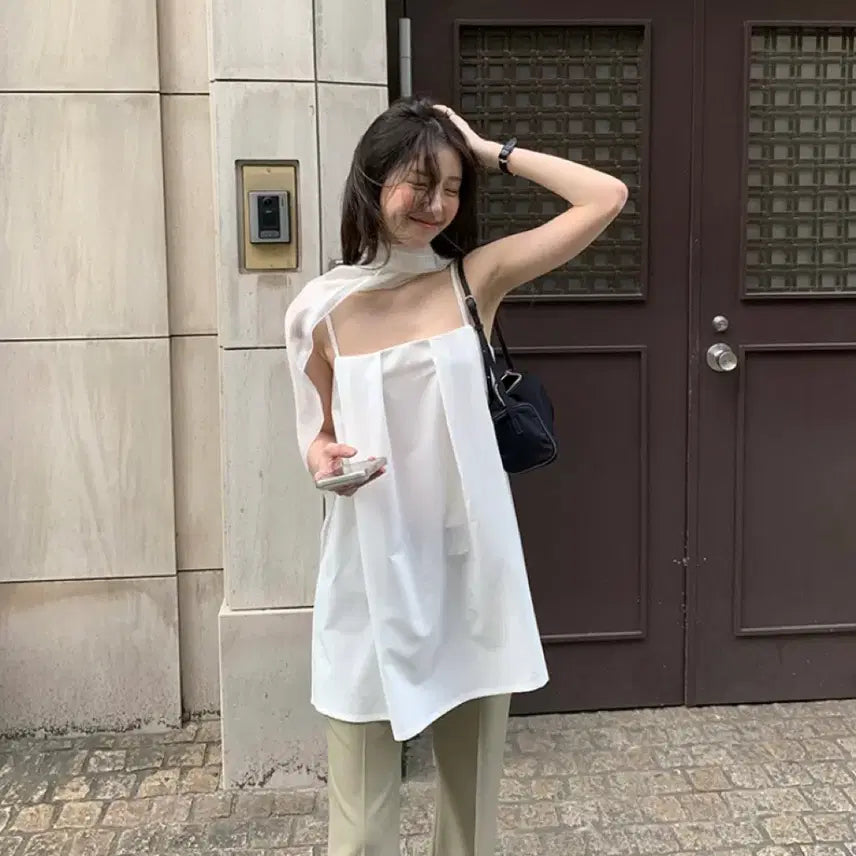 [BUNJANG] Frilly Pintuck Sleeveless Top / 프릴리 핀턱 슬리브리스 탑