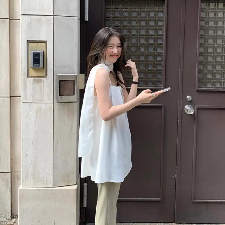 [BUNJANG] Frilly Pintuck Sleeveless Top / 프릴리 핀턱 슬리브리스 탑