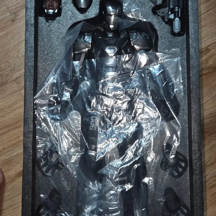 [BUNJANG] Hot Toys War Machine Mark 6 Avengers Endgame 1/6 Scale Figure / 핫토이 워머신 마크 6 어벤져스 엔드게임 1/6 스케일 피규어