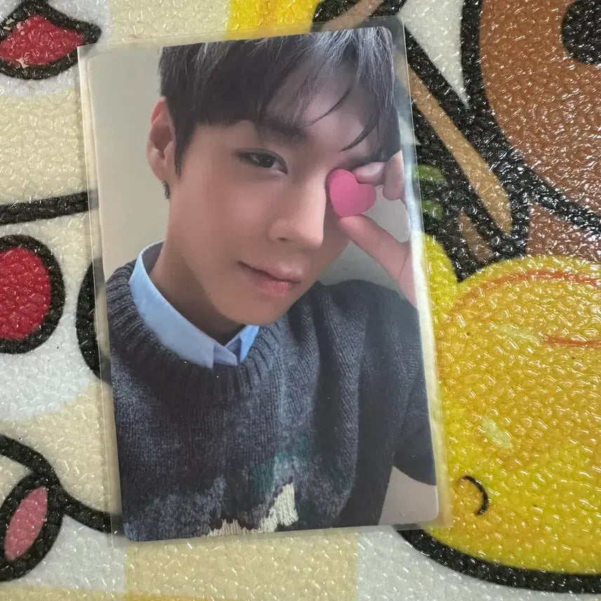 [SOLD OUT] 박지훈 시터 잡지 포카