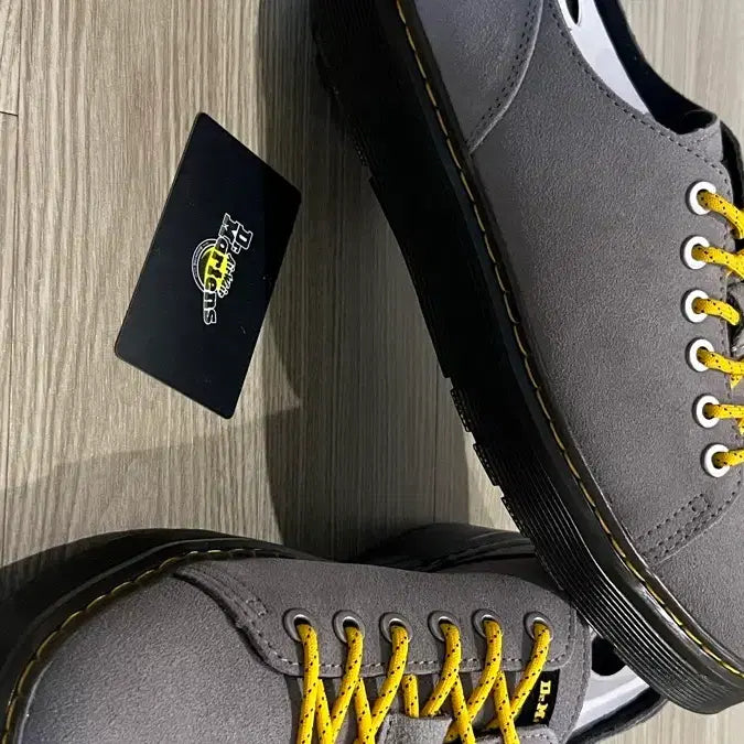 [BUNJANG] Dr. Martens Dante Gray 260 Shoes / 닥터마틴 단테 그레이 260 새제품