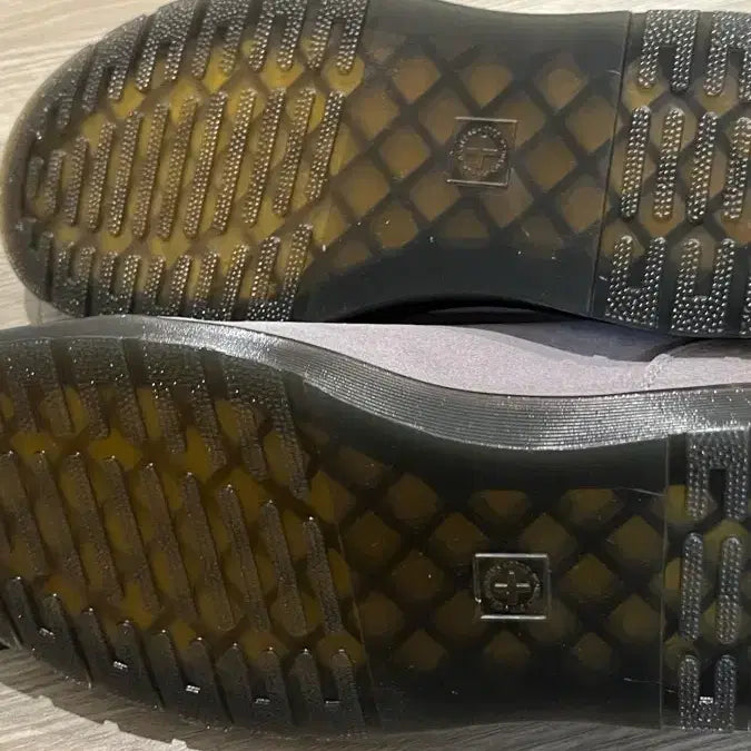 [BUNJANG] Dr. Martens Dante Gray 260 Shoes / 닥터마틴 단테 그레이 260 새제품